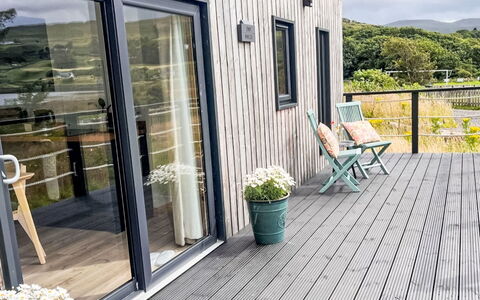 Tiny Mara: Hout, Houten Vloer, Hardwood, Dek, Plank, Flooring, Beits, Deur, Siding, Boardwalk