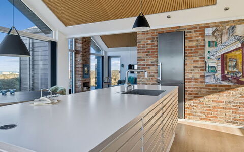 Nuka - 250M from the Sea: Interieur Ontwerp, Muur, Flooring, Hout, Plafond, Keuken, Meubilair, Lichte Inrichting, Verdieping, Countertop