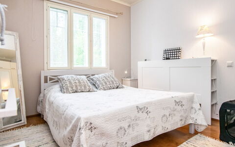 Koivuranta: Bed, Meubilair, Bedding, Slaapkamer, Interieur Ontwerp, Laken, Verdieping, Flooring, Hout, Linens
