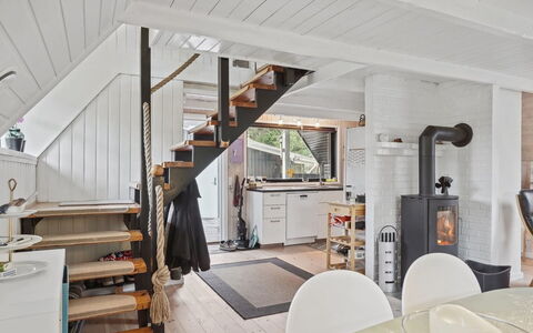 Ilsebeth - from the Sea: Flooring, Hout, Verdieping, Interieur Ontwerp, Houten Vloer, Plafond, Meubilair, Huis, Trap, Hardwood