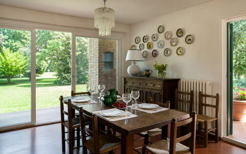 Casa Mancini, Holiday Villa, San Galgano: Meubilair, Eetkamer, Interieur Ontwerp, Tafel, Keuken En Eettafel, Hout, Stoel, Flooring, Kamer, Plafond