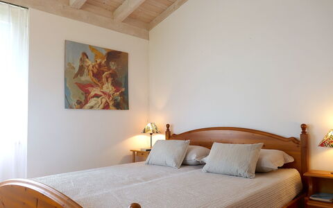 Casa Alenzino: Bed, Meubilair, Bedding, Interieur Ontwerp, Slaapkamer, Laken, Verdieping, Flooring, Hout, Plafond