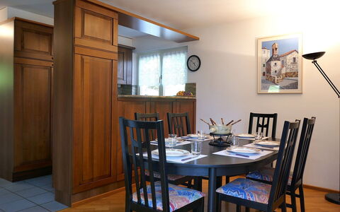 Casa Alenzino: Meubilair, Interieur Ontwerp, Hout, Flooring, Keuken En Eettafel, Tafel, Plafond, Eetkamer, Stoel, Verdieping