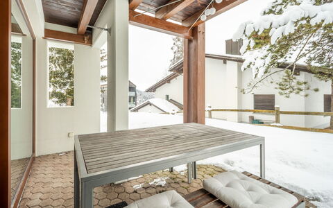 Casa Collina 5I-02: Hout, Verdieping, Plafond, Flooring, Samengesteld Materiaal, Hardwood, Veranda, Buitenmeubels, Plank, Stoel
