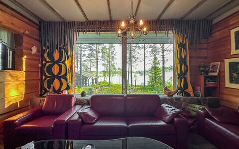 Kivalikkolampi: Meubilair, Interieur Ontwerp, Hout, Plafond, Flooring, Bankstel, Verdieping, Kamer, Verlichting, Woonkamer