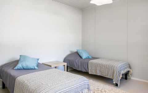 Heinävesi Homes D1: Verdieping, Flooring, Interieur Ontwerp, Muur, Hout, Plafond, Slaapkamer, Kamer, Verlichting, Meubilair