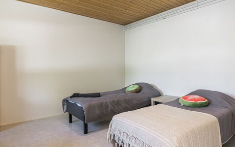 Heinävesi Homes D2: Verdieping, Flooring, Interieur Ontwerp, Muur, Plafond, Hout, Meubilair, Slaapkamer, Bed, Kamer