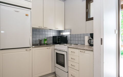 Heinävesi Homes D2: Toestel Van De Keuken, Keuken, Major Appliance, Countertop, Interieur Ontwerp, Cabinetry, Hout, Flooring, Meubilair, Wastafel