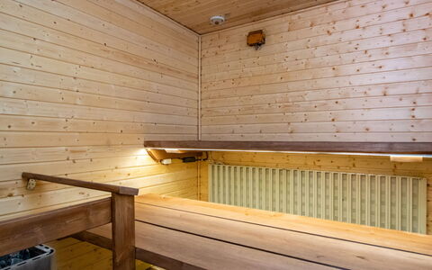 Heinävesi Homes D6: Hout, Flooring, Verdieping, Meubilair, Houten Vloer, Interieur Ontwerp, Stapelbed, Kamer, Beits, Hardwood