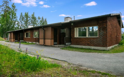Heinävesi Homes D8: Gras, Huis, Land Lot, Plain, Dak, Landelijk Gebied, Menselijke Nederzetting, Verblijf, Werf, Gazon