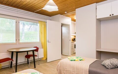 Heinävesi Homes D8: Interieur Ontwerp, Muur, Slaapkamer, Verdieping, Bed, Meubilair, Flooring, Hout, Plafond, Kamer