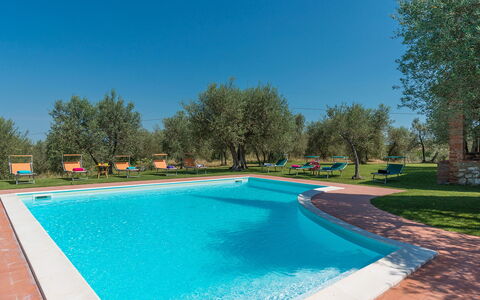 Casa Torrione 14: Hacienda, Landgoed, Zwembad, Gazon, Boerderij, Werf, Villa, Toevlucht, Backyard