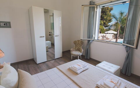 Villa Ferradina 4+2: Meubilair, Interieur Ontwerp, Slaapkamer, Bed, Huis, Linens, Verdieping, Appartement, Stoel, Kamer