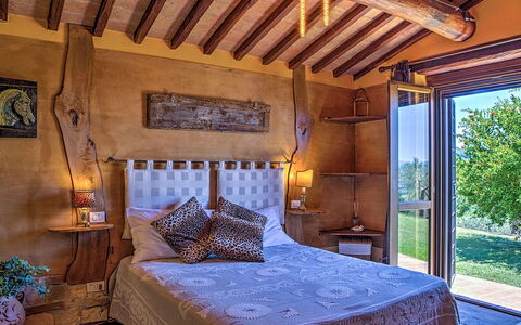 Casal del Salice 10: Hout, Meubilair, Huis, Slaapkamer, Interieur Ontwerp, Bed, Laken, Linens, Bedding, Beits