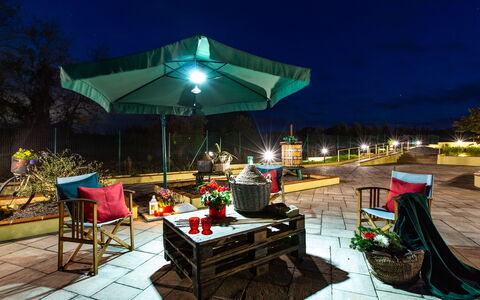 Il Nocciolo 12: Meubilair, Buitenmeubels, Stoel, Buitentafel, Paraplu, Tuin, Patio, Restaurant, Werf, Eco Hotel