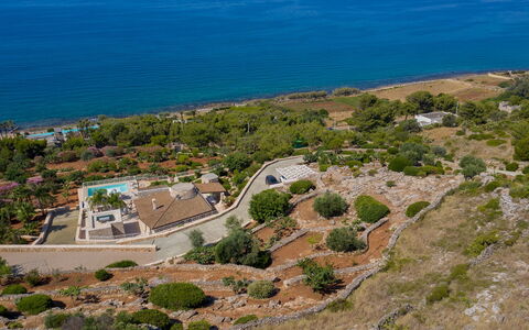 Tenuta Scialandre 10: Landschap, Kust, Kust En Oceanic Landvormen, Zee, Landgoed, Luchtfotografie, Toevlucht, Kust, Oceaan, Tropen