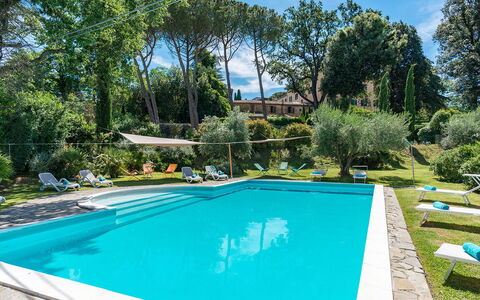 Villa Lemura 16+4: Zwembad, Toevlucht, Landgoed, Eco Hotel, Thermae, Buitenmeubels, Hacienda, Villa, Tuin, Boerderij