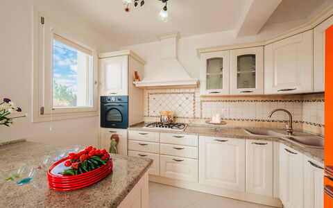 Villa Sanssouci 8: Keuken, Interieur Ontwerp, Countertop, Toestel Van De Keuken, Major Appliance, Flooring, Cabinetry, Huis, Meubilair, Wastafel