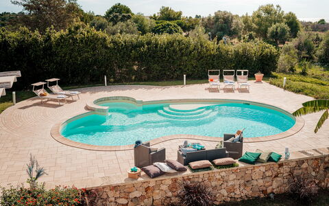 Villa Sanssouci 8: Zwembad, Buitenmeubels, Toevlucht, Samengesteld Materiaal, Vrije Tijd, Eco Hotel, Paraplu, Ligstoel, Waterpartij, Hacienda