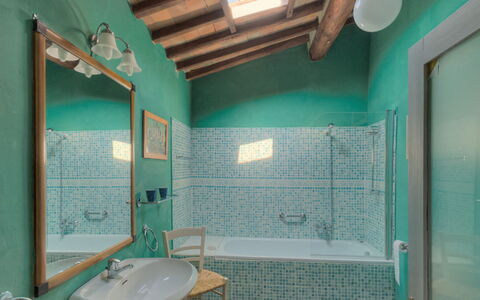 Casabianca 12: Interieur Ontwerp, Muur, Flooring, Verdieping, Plafond, Loodgieterswerkinrichting, Meubilair, Kamer, Verlichting, Badkamer