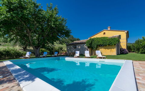 Casale Verdicchio 10+2: Blauw, Zwembad, Landgoed, Boerderij, Hacienda, Tuin, Backyard, Landscaping, Villa, Werf