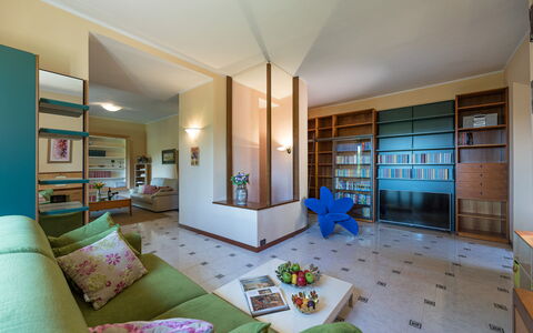 Villa Joy 6: Interieur Ontwerp, Flooring, Meubilair, Verdieping, Plafond, Hout, Kamer, Verlichting, Woonkamer, Bankstel