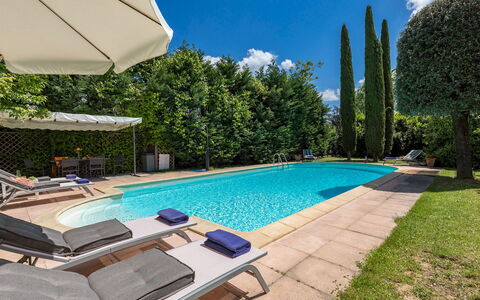 Villa Joy 6: Blauw, Zwembad, Toevlucht, Eco Hotel, Tuin, Schaduw, Landgoed, Buitenmeubels, Hacienda, Landscaping