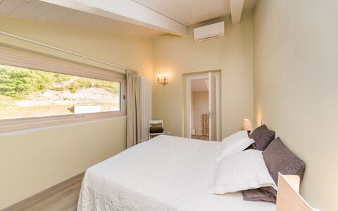 Chipieri 4+2: Interieur Ontwerp, Flooring, Verdieping, Hout, Meubilair, Plafond, Bed, Slaapkamer, Kamer, Verlichting
