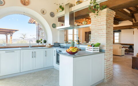 La Villetta di Dante 6: Keuken, Meubilair, Interieur Ontwerp, Muur, Flooring, Countertop, Plafond, Cabinetry, Huis, Verdieping