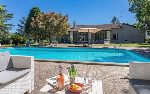 Villa Rasena 6: Blauw, Zwembad, Toevlucht, Woongebied, Landgoed, Schaduw, Eco Hotel, Boerderij, Thermae, Hacienda