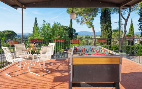 Villa Croci 12: Meubilair, Tafel, Buitenmeubels, Buitentafel, Toevlucht, Eco Hotel, Tuin, Schaduw, Stoel, Patio