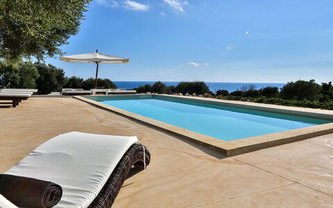 Villa Pajare Francesi 8+2: Blauw, Water, Zee, Zwembad, Tropen, Schaduw, Oceaan, Kust, Strand, Buitenmeubels