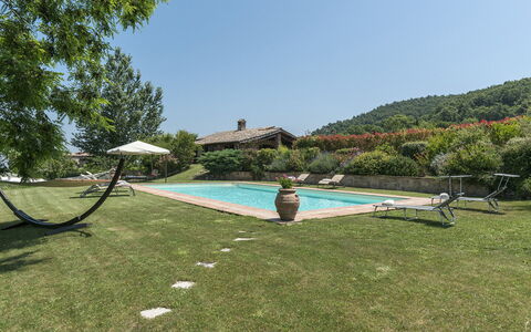 Casale al Doglio 6+1: Tuin, Landgoed, Eco Hotel, Hacienda, Boerderij, Zwembad, Gazon, Landscaping, Schaduw, Werf