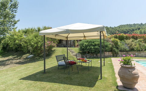Casale al Doglio 6+1: Canopy, Prieel, Tuin, Schaduw, Paviljoen, Outdoor Structuur, Buitenmeubels, Paraplu, Backyard, Landscaping