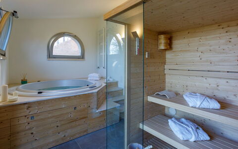 La Fonte di Santa Regina 8: Flooring, Interieur Ontwerp, Verdieping, Loodgieterswerkinrichting, Hout, Meubilair, Plafond, Bad, Kamer, Badkamer