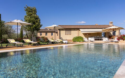 La Fonte di Santa Regina 8: Landgoed, Zwembad, Landscaping, Toevlucht, Villa, Eco Hotel