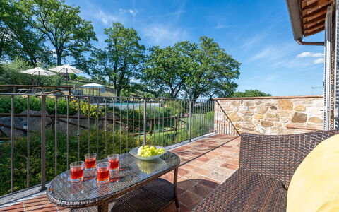 Il Casale di Manuele 12: Meubilair, Buitenmeubels, Stoel, Buitentafel, Eco Hotel, Dek, Kamerplant, Toevlucht, Patio, Balkon