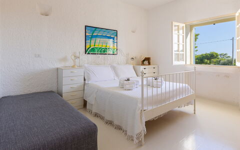 Villa del Lentisco 8+2: Meubilair, Muur, Verdieping, Interieur Ontwerp, Slaapkamer, Bed, Flooring, Plafond, Appartement, Bedding