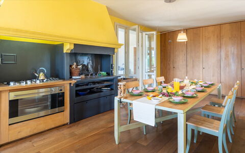 Casa del Vento 10: Meubilair, Interieur Ontwerp, Keuken, Flooring, Hout, Countertop, Plafond, Verdieping, Verlichting, Cabinetry