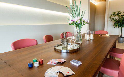 Il Poggiarellone 14: Meubilair, Interieur Ontwerp, Tafel, Hout, Bureau, Flooring, Stoel, Verlichting, Keuken En Eettafel, Eetkamer