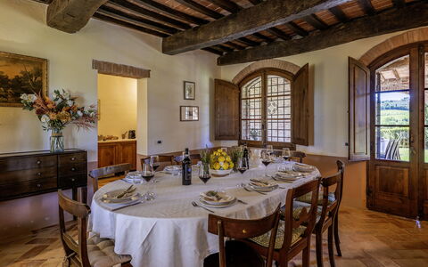 Casale dei 12: Meubilair, Hout, Interieur Ontwerp, Tafel, Keuken En Eettafel, Stoel, Eetkamer, Flooring, Kamer, Plafond