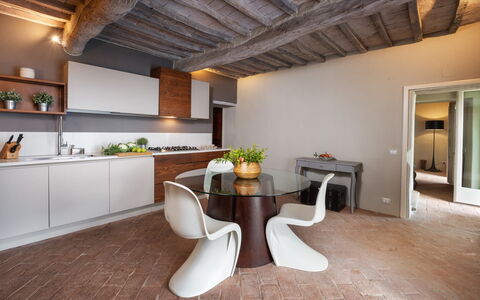 Cinque Cipressi 8
