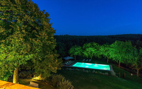 Monticchia 10: Natuur, Zwembad, Landschap, Tuin, Nacht, Eco Hotel, Toevlucht, Landscaping, Avond, Landschap Verlichting