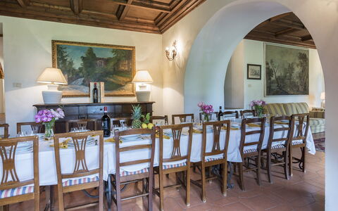 Villa Palazzaccio 26: Meubilair, Tafel, Stoel, Kamerplant, Bloempot, Keuken En Eettafel, Eetkamer, Villa, Fotolijst, Hotel