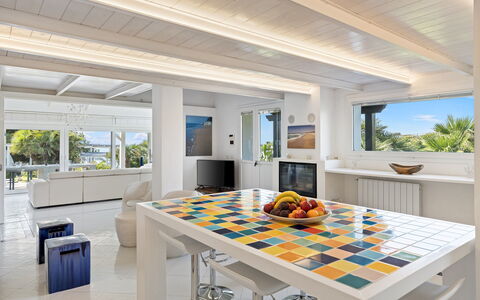 Villa Ambra 10: Interieur Ontwerp, Meubilair, Flooring, Verdieping, Plafond, Hout, Keuken, Huis, Tafel, Kamer
