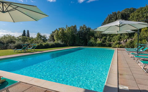 Villa Il Foramasso 10+2: Blauw, Zwembad, Toevlucht, Eco Hotel, Landscaping, Villa, Hacienda, Hotel, Thermae, Waterpartij