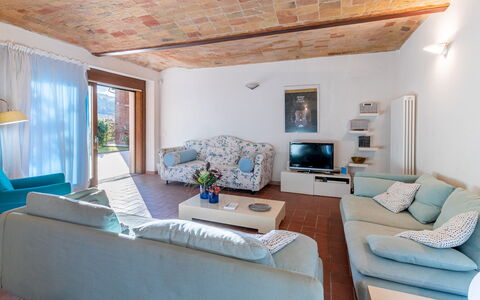 Cascina la Valle 10+2: Meubilair, Interieur Ontwerp, Bankstel, Flooring, Hout, Verdieping, Tafel, Kamer, Stoel, Woonkamer