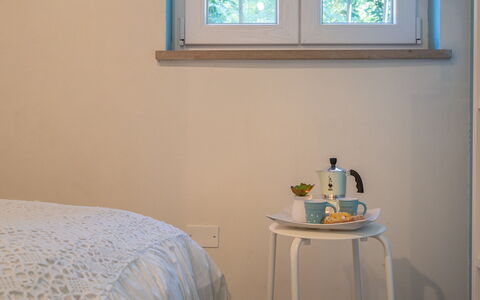 Ai Due Cuori 4: Muur, Interieur Ontwerp, Slaapkamer, Meubilair, Hout, Linens, Bed, Laken, Verlichting, Kamer
