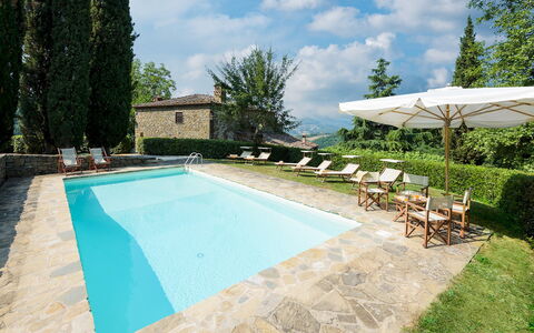 Crognole 6: Zwembad, Hacienda, Villa, Eco Hotel, Boerderij, Toevlucht, Backyard, Waterpartij, Tegel, Binnenplaats