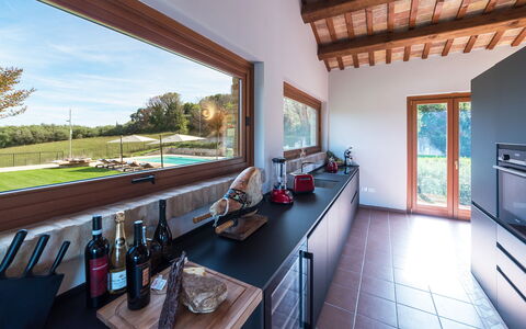 Borgo da Monte 8: Interieur Ontwerp, Flooring, Keuken, Countertop, Huis, Meubilair, Verdieping, Plafond, Kamer, Houten Vloer